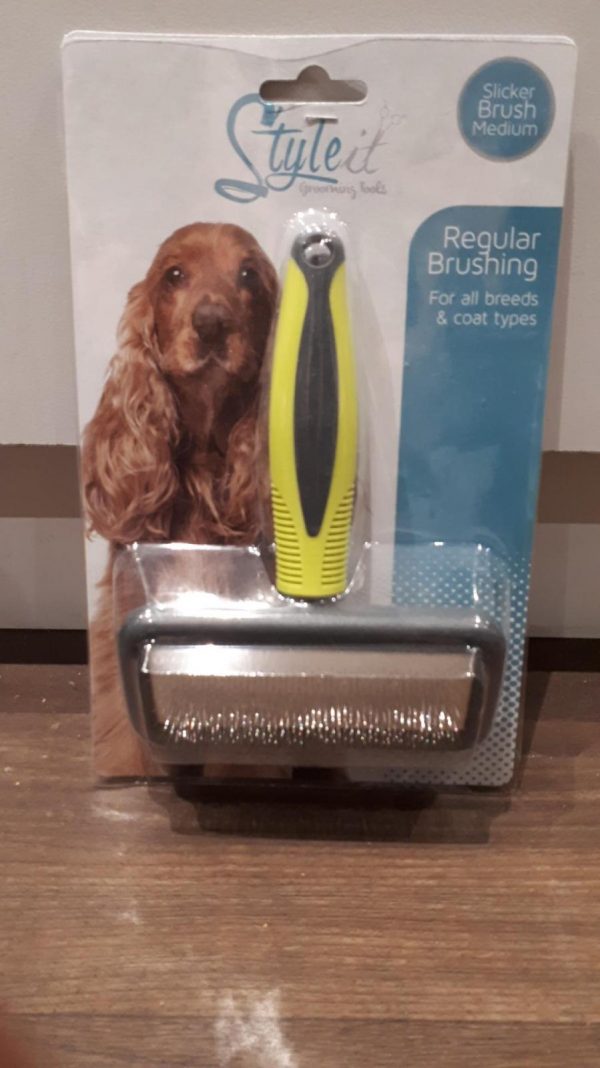 SLICKER BRUSH - Medium